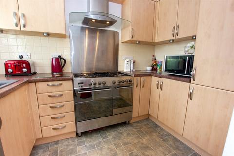 19 Painswick Close, Witney, OX28 5FX