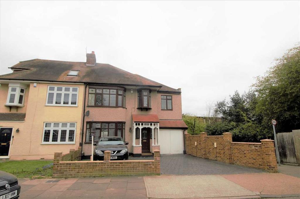 Chester Avenue, Upminster 5 bed semidetached house £2,000 pcm (£462 pw)