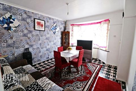 8 Barnardiston Road, Sheffield, S9 4RW