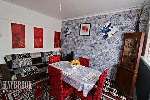 8 Barnardiston Road, Sheffield, S9 4RW