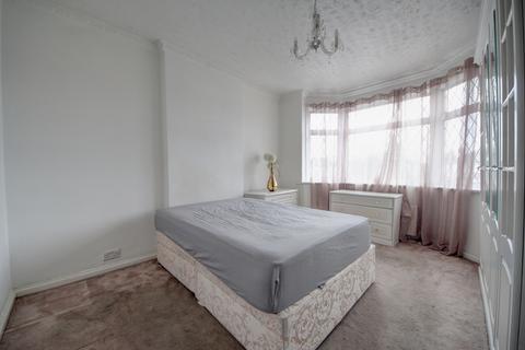 84 Halstead Road, Winchmore Hill, London, N21 3DS