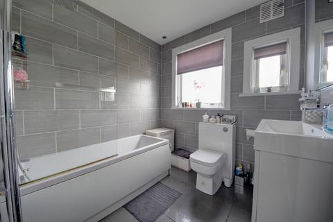 84 Halstead Road, Winchmore Hill, London, N21 3DS