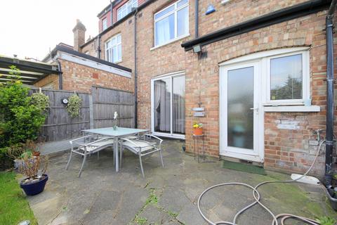 84 Halstead Road, Winchmore Hill, London, N21 3DS