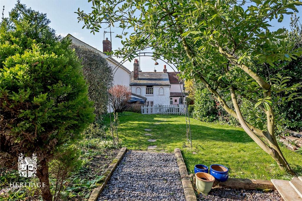 Church Street, Bocking, Braintree, Essex 3 bed cottage £315,000