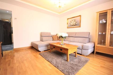 16 Appleby Drive, Romford, RM3 7SH