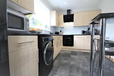 16 Appleby Drive, Romford, RM3 7SH