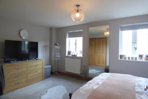 4 Livingstone Drive, Lichfield, WS14 9NY