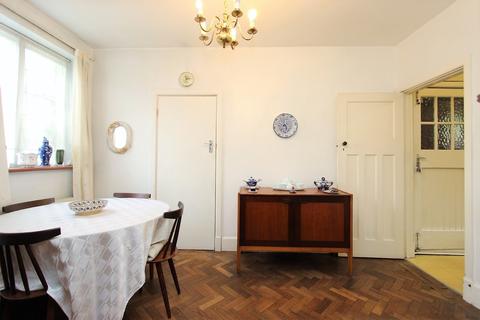 Firbank Holly Lane, Banstead, SM7 2AY