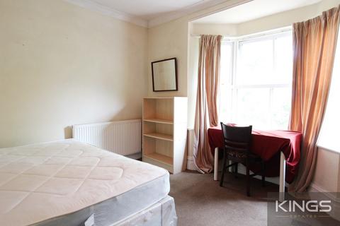 4 bedroom terraced house to rent - The Avenue, Southampton
