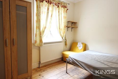 undefined, The Avenue, Southampton