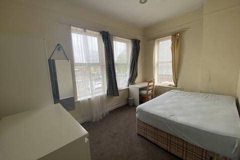 undefined, The Avenue, Southampton