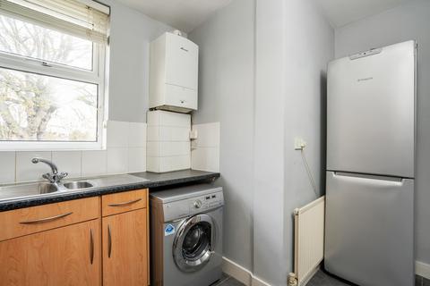 Flat 4, 22 Aldersbrook Road, London, E12 5HH