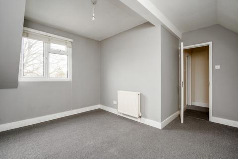 Flat 4, 22 Aldersbrook Road, London, E12 5HH