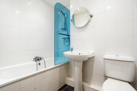 Flat 4, 22 Aldersbrook Road, London, E12 5HH