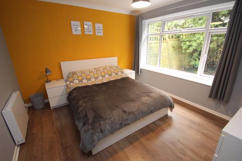 1 Crabtree Close, Redditch, B98 7JT
