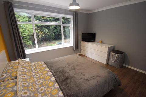 1 Crabtree Close, Redditch, B98 7JT