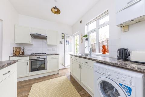 125 Marlborough Road, London, N22 8NL