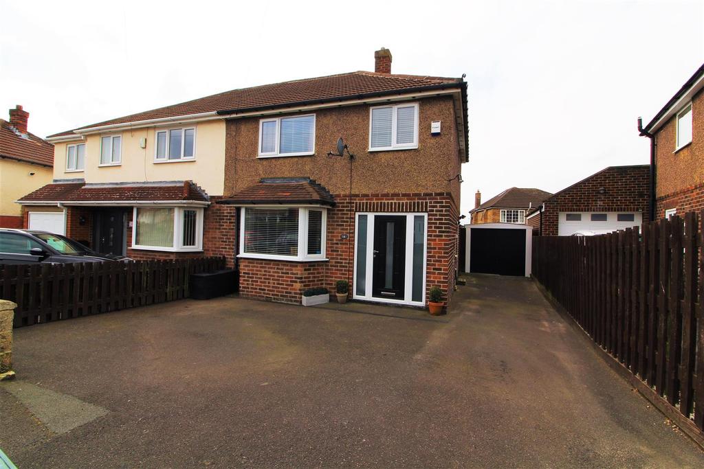 Grosvenor Way, Lepton, Huddersfield... 3 bed semidetached house £210,000