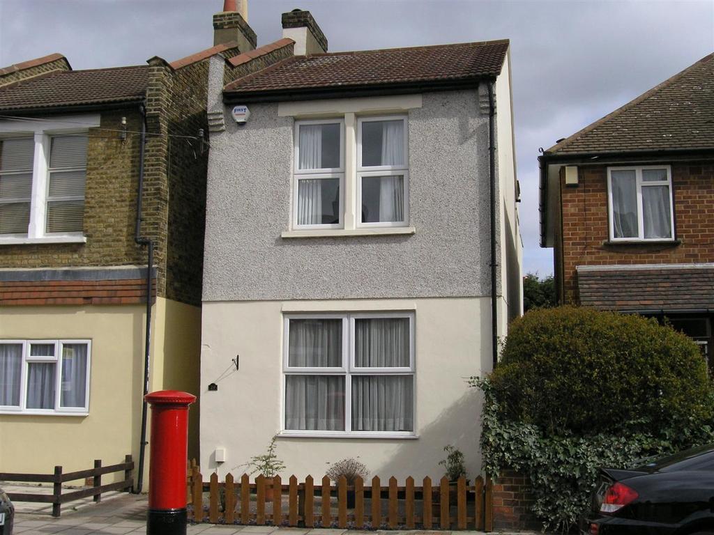 Bromley Gardens, Shortlands, Bromley, BR2 3 bed detached house £550,000
