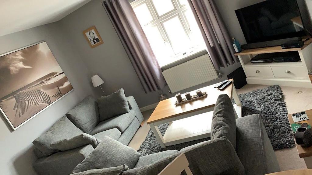 Living/dining area