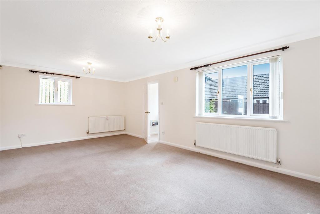 Living/dining room