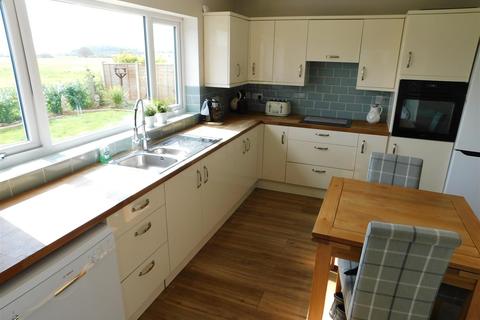 6 Berkeley Crescent, Stourport-on-severn, DY13 0HJ