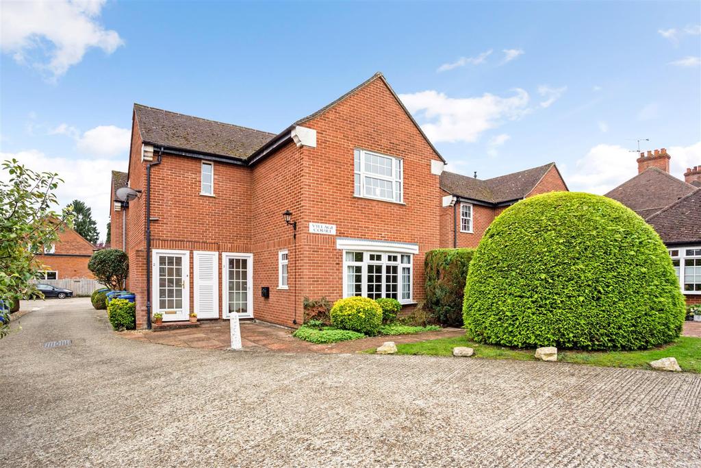 Village Court, Sunninghill 2 bed £1,100 pcm (£254 pw)