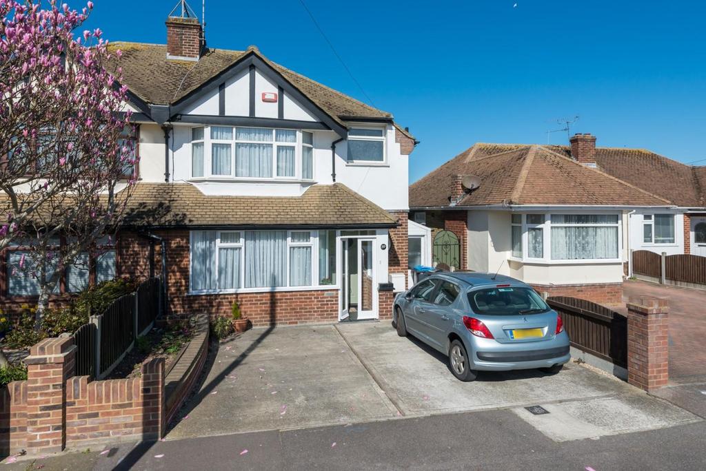 Dumpton Park Drive, Ramsgate 3 bed semidetached house £335,000