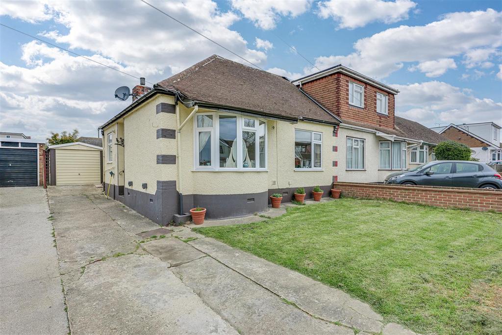 Appleton Road, Benfleet 3 bed semidetached bungalow £365,000