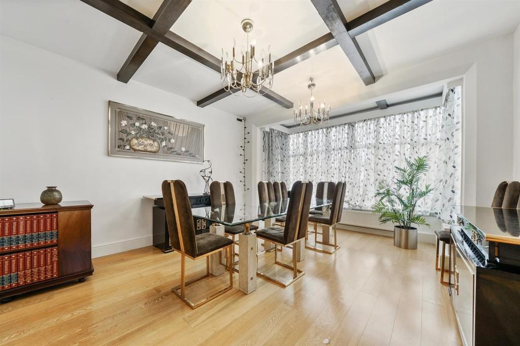 Littleton Road, HARROW 4 bed detached house