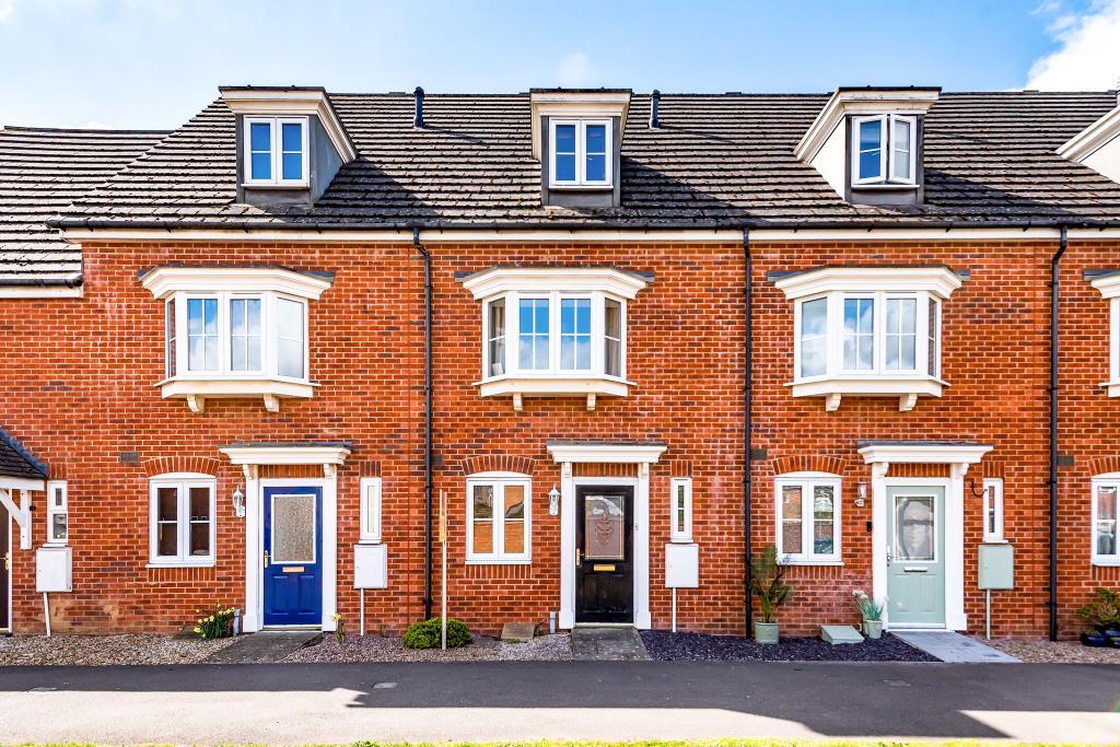 Heath, Thatcham, RG19 3 bed terraced house £325,000