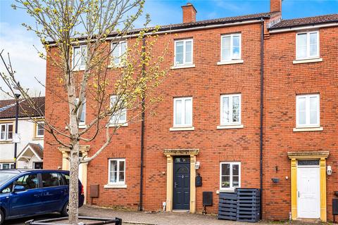 59 Britten Road, Swindon, SN25 2HQ