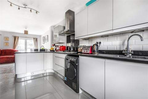 59 Britten Road, Swindon, SN25 2HQ