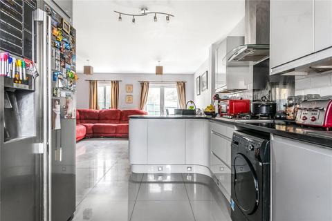 59 Britten Road, Swindon, SN25 2HQ