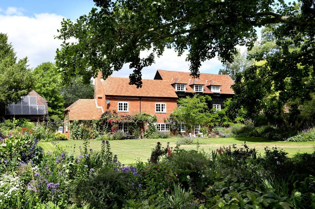 Mill Lane, Hartley Wespall, Hook... 5 bed detached house - £1,500,000