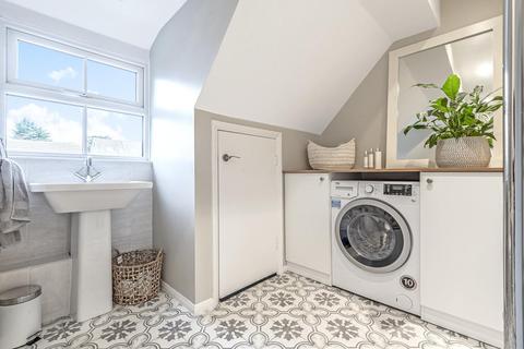 44 Windmill Rise, Kingston Upon Thames, KT2 7TU