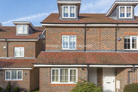 10 Cheyne Park Drive, West Wickham, BR4 9LQ