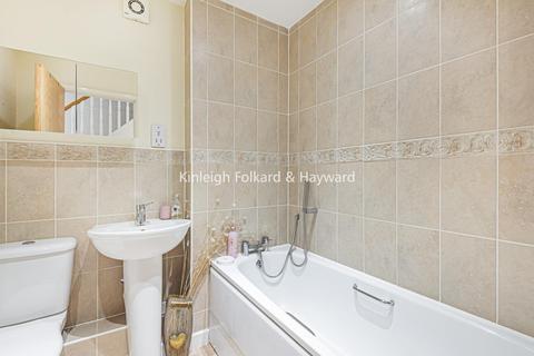 10 Cheyne Park Drive, West Wickham, BR4 9LQ