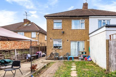 20 Laurel Avenue, Slough, SL3 7DG