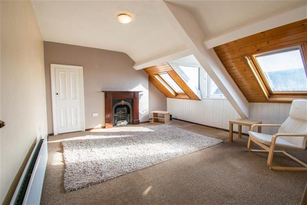 Beverley Terrace, Cullercoats 2 bed flat £895 pcm (£207 pw)