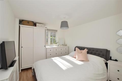 5 Dougall Close, Tunbridge Wells, TN2 3GN