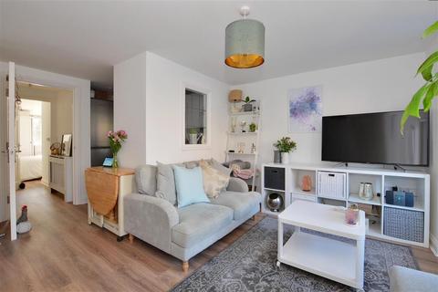 5 Dougall Close, Tunbridge Wells, TN2 3GN