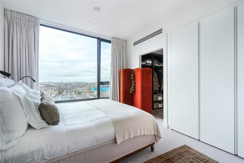2 bedroom flat to rent, Wood Crescent, London