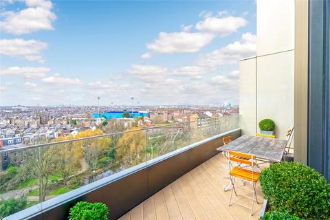 2 bedroom flat to rent, Wood Crescent, London