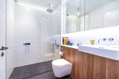2 bedroom flat to rent, Wood Crescent, London