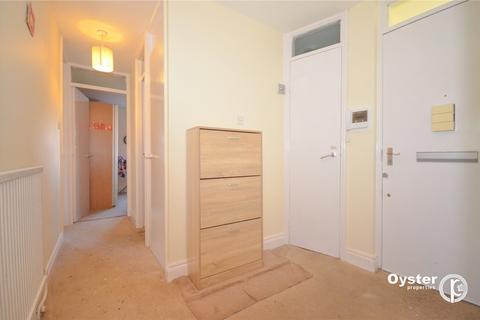 16 Tash Place, London, N11 1PA