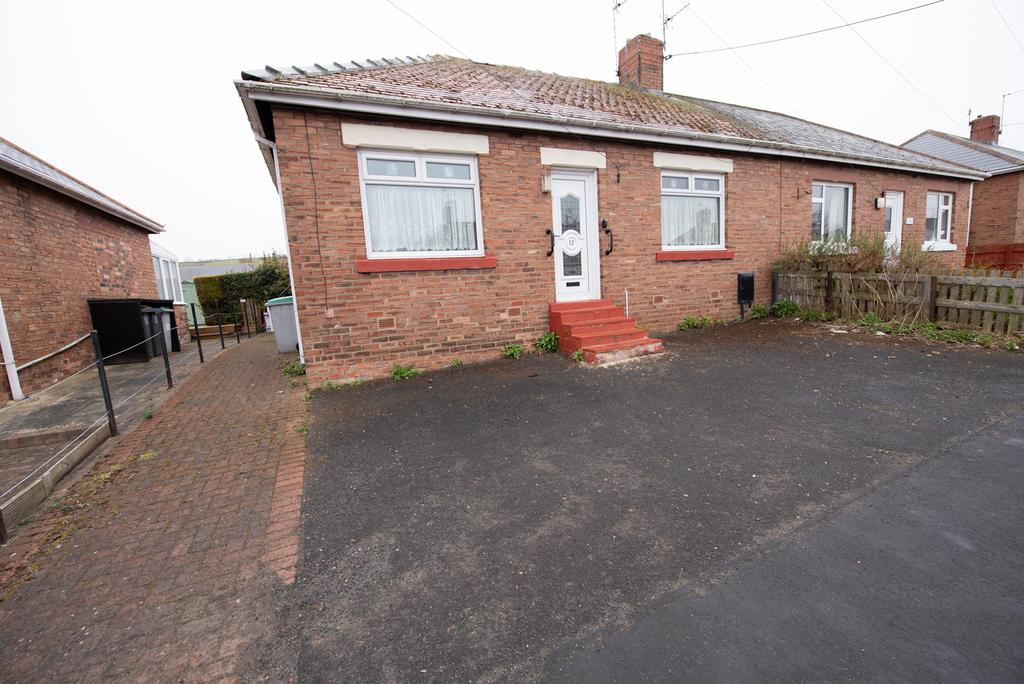 The Crescent, Langley Park, Durham DH7 9UL 2 bed semidetached bungalow