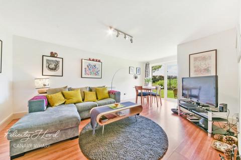 102 Ferguson Close, London, E14 3SJ