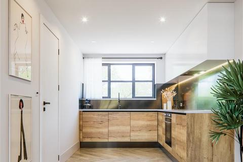 Flat 18, Swanne House Gloucester Circus, London, SE10 8RU