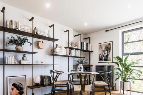 Flat 18, Swanne House Gloucester Circus, London, SE10 8RU